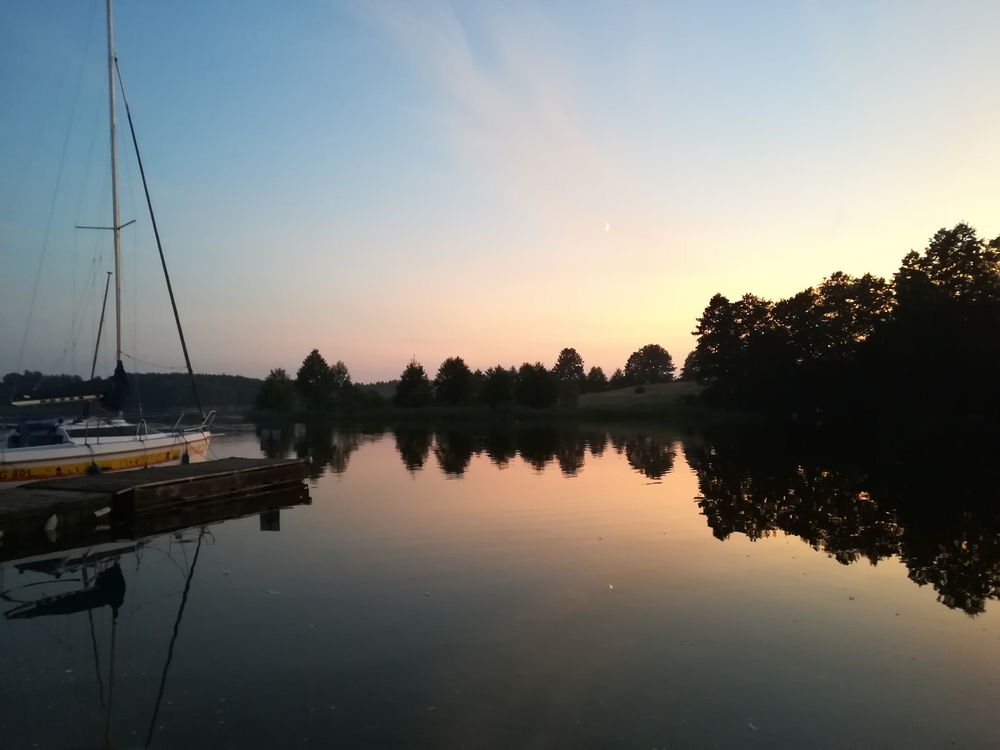 Pobliskie jezioro